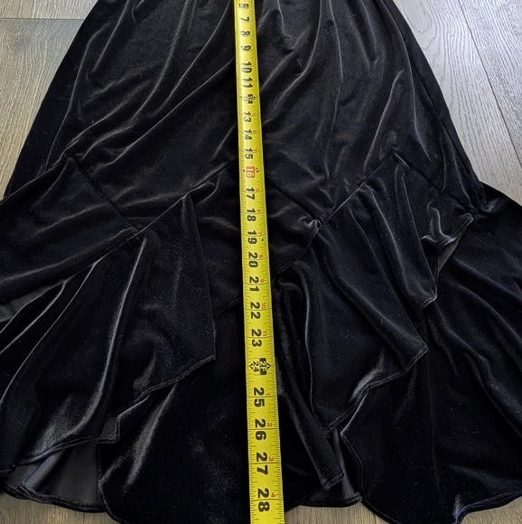 Vintage Black Velvet Ruffle Skirt - Picture 5 of 7